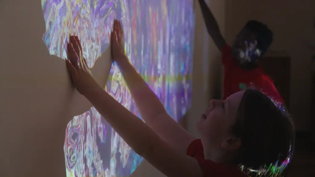 iSportsWall | Amazing Interactives Ltd